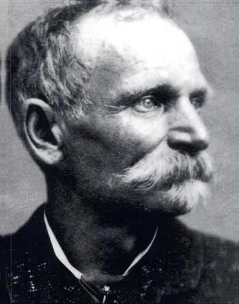Charles E. Boles, or Charles Bolton – also was known as Black Bart, the California stagecoach bandit – photographed in 1887. Public domain photo. 1887blackbart