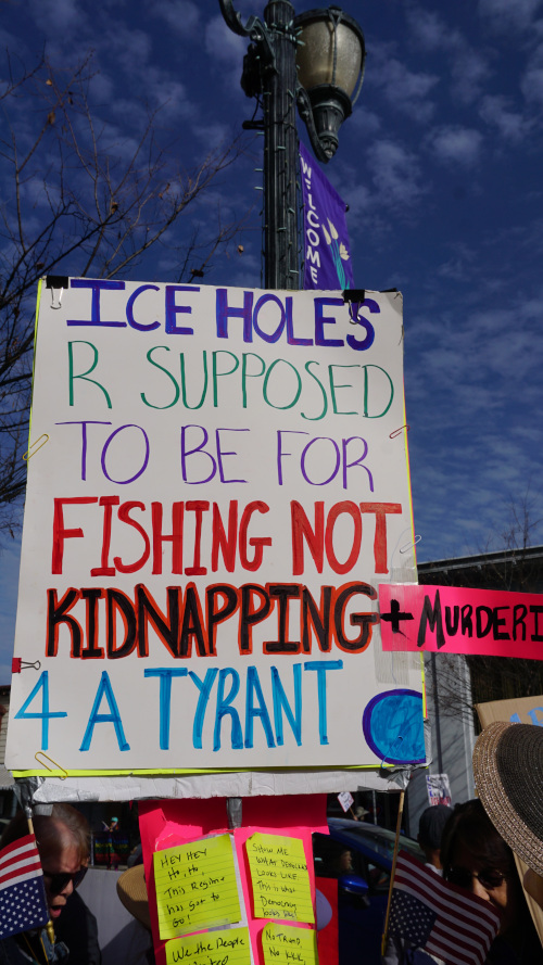 013126protesticeholes