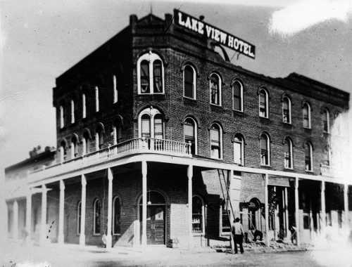 Lakeview quake damage 1906. Unreinforced masonry buildings, including the Lakeview Hotel, in Lakeport, Calif., suffered some damage in the 1906 earthquake. Photo courtesy of the Lake County Museum. lchistorylakeviewhotel1906