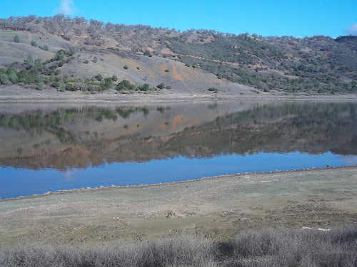 Another view of Borax Lake near Clearlake, Calif. Photo by Kathleen Scavone. scavoneboraxlake2