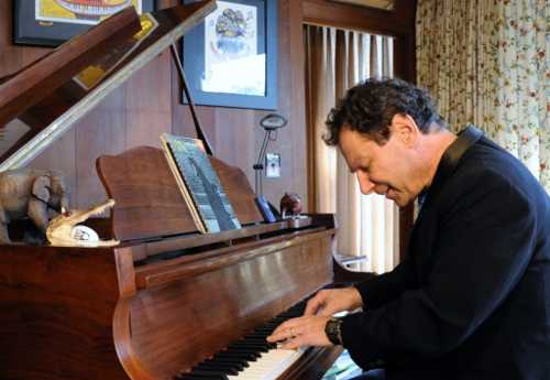 Andy Rossoff will perform on Lake County Live! on Sunday, November 25, 2012. Courtesy photo. rossoffatpiano