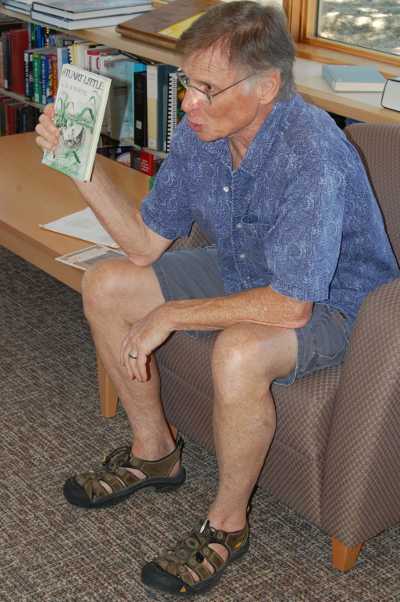 Shakespearean actor Barry Kraft reads to children during the 2013 Children's Summer Reading Program at the new Middletown Library in Middletown, Calif. Photo by John Lindblom. mtownlibrarykraft
