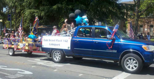 Lakeport Cub Scout Pack 142 won the Best of Junior Division in the Lakeport, Calif., Memorial Day Parade on Saturday, May 25, 2014. Photo by John Jensen/Lake County News. 052514paradecubscout
