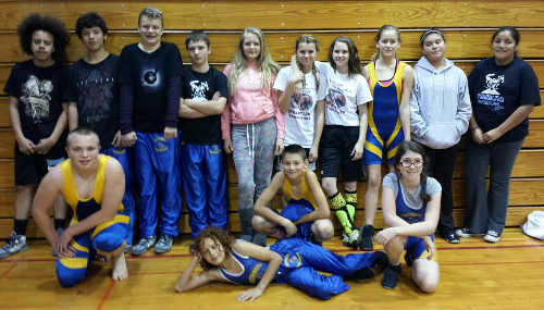 030516terracewrestlersgroup