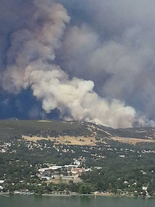 A new wildland fire south of Lower Lake, Calif., on Sunday, August 9, 2015. Photo by Leonard Lea. 080915jerusalemfireleonardlea