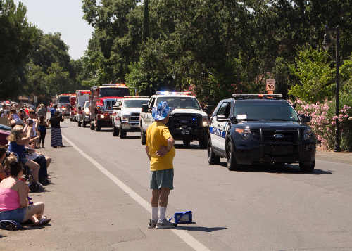Law enforcement and firefighters led the Independence Day weekend Redbud Parade on Saturday, July 2, 2016, in Clearlake, Calif. Photo by Kurt Jensen/Lake County News. 070216jensenparadestart